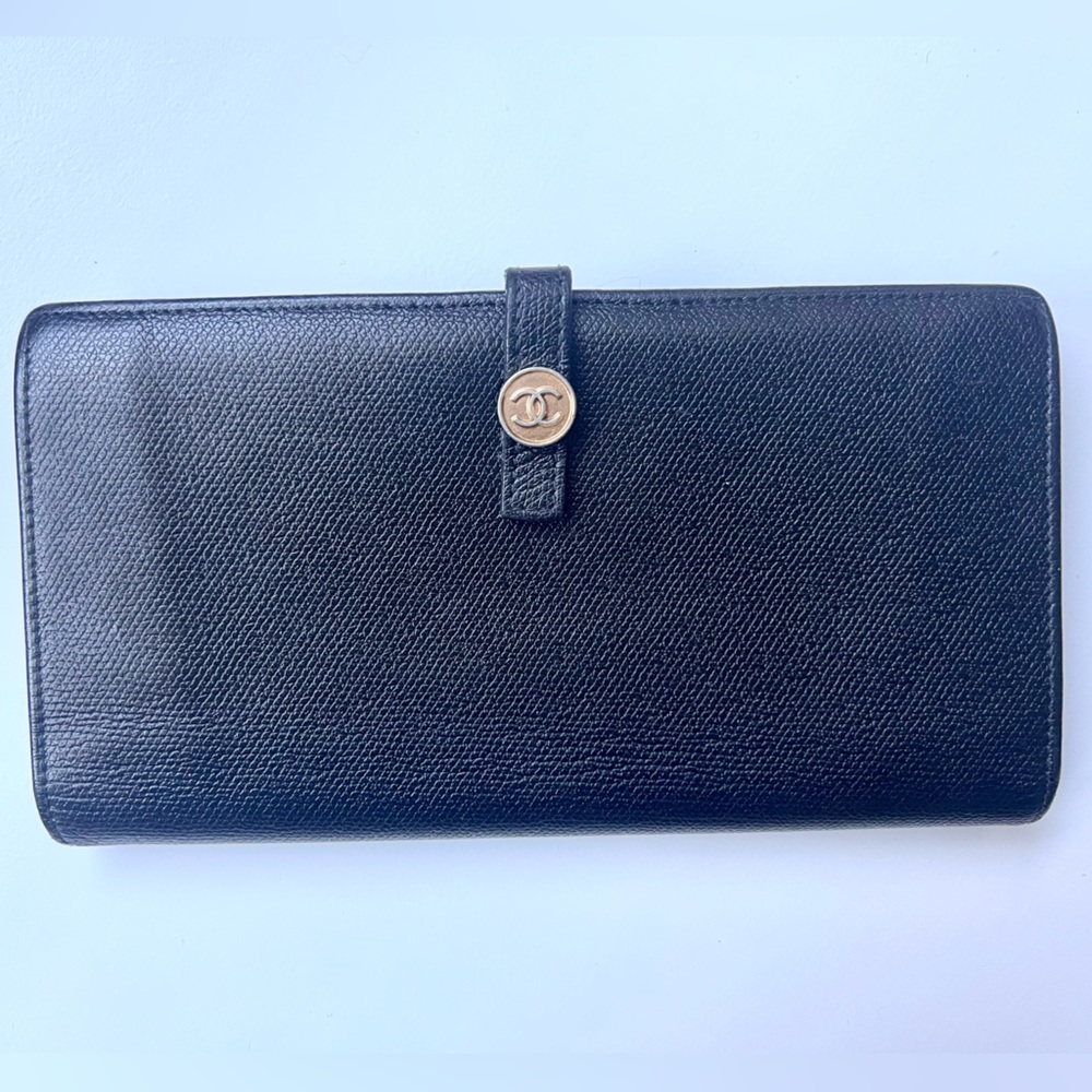 🔥CHANEL Calfskin Leather CC button closure bifold Wallet